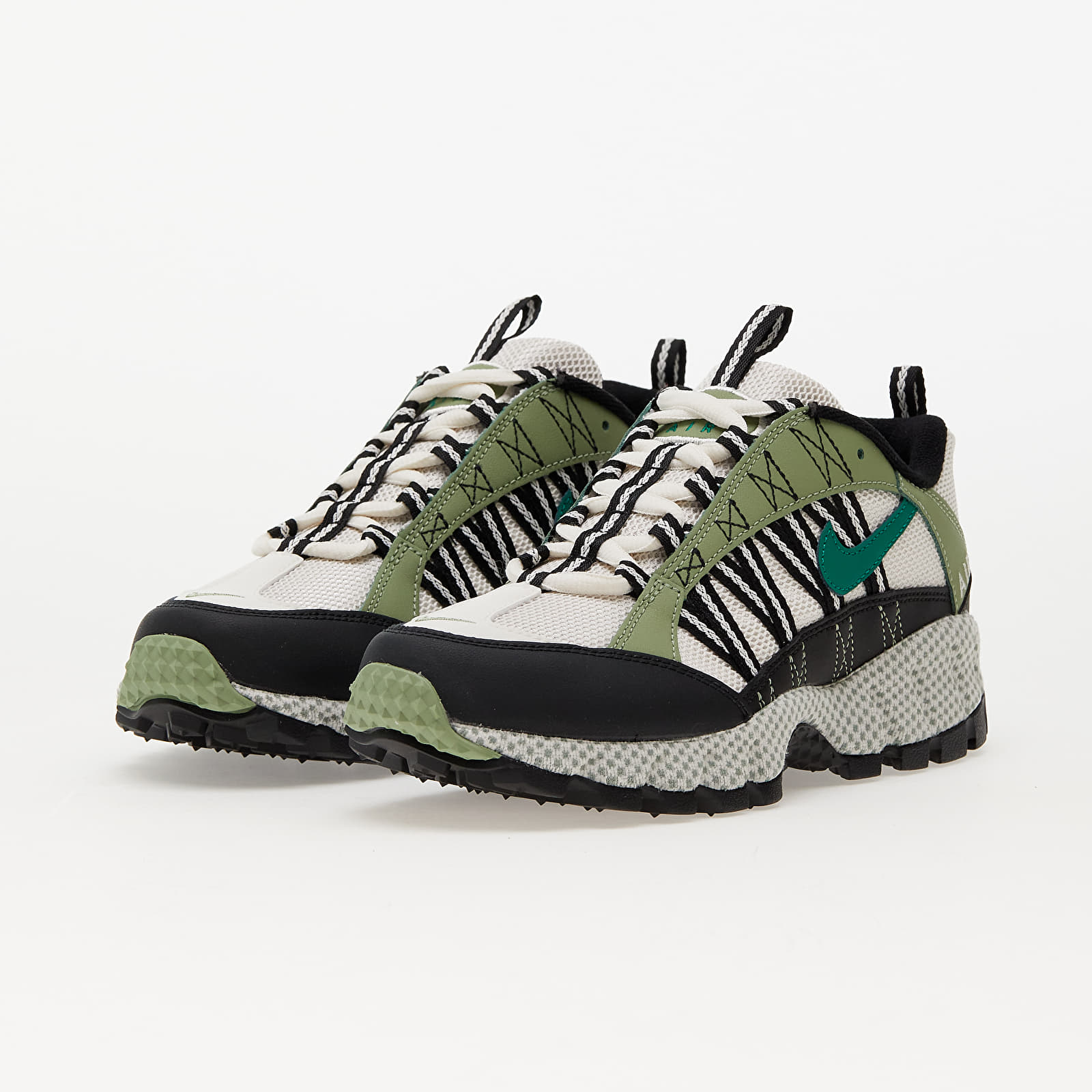 Încălțăminte și sneakerși pentru bărbați Nike Air Humara Oil Green/ Malachite-Phantom-Light Bone