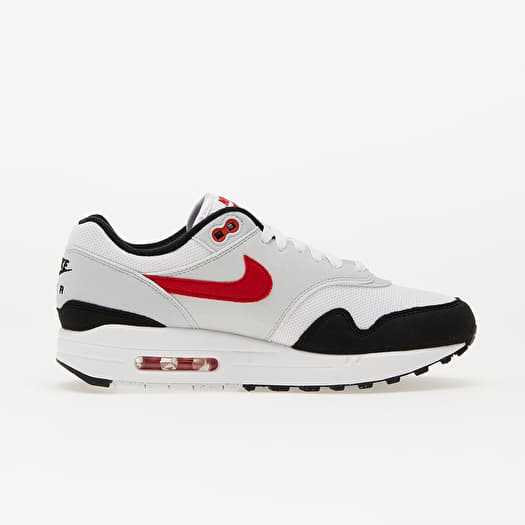 Red nike shoes mens store