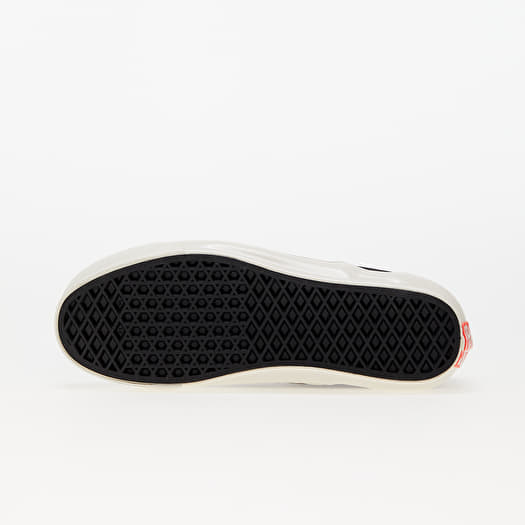 Vans on sale o nike