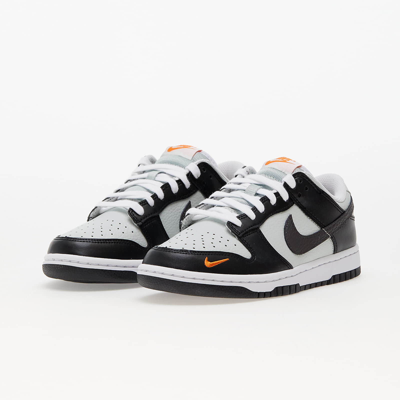 Încălțăminte și sneakerși pentru bărbați Nike Dunk Low Black/ Medium Ash-Light Silver