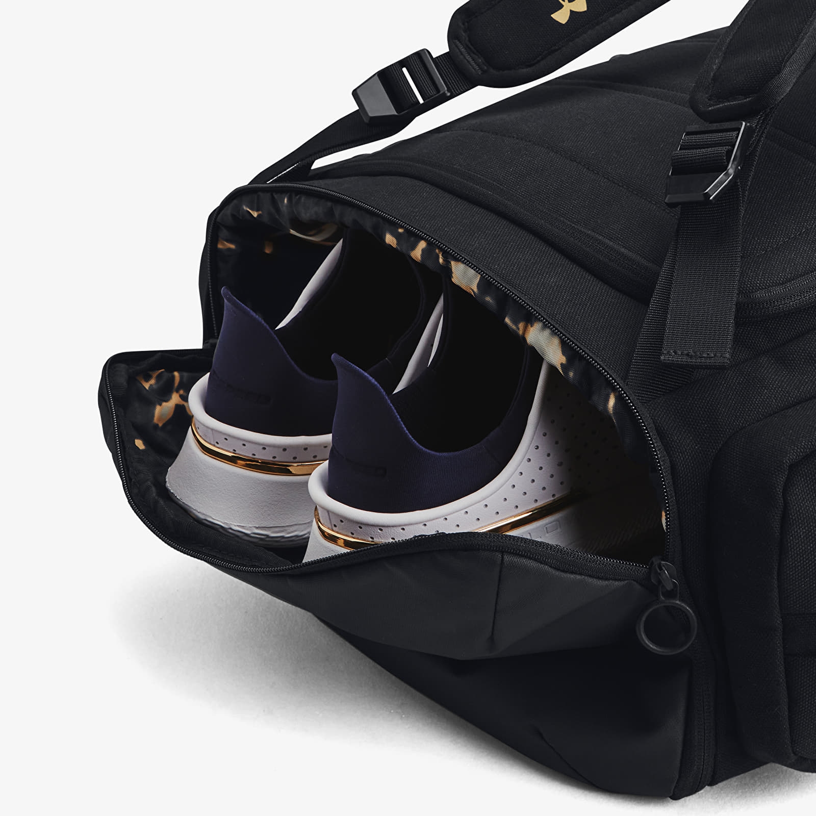 Rucksäcke Under Armour Project Rock Duffle Backpack Black/ Black/ Metallic Gold