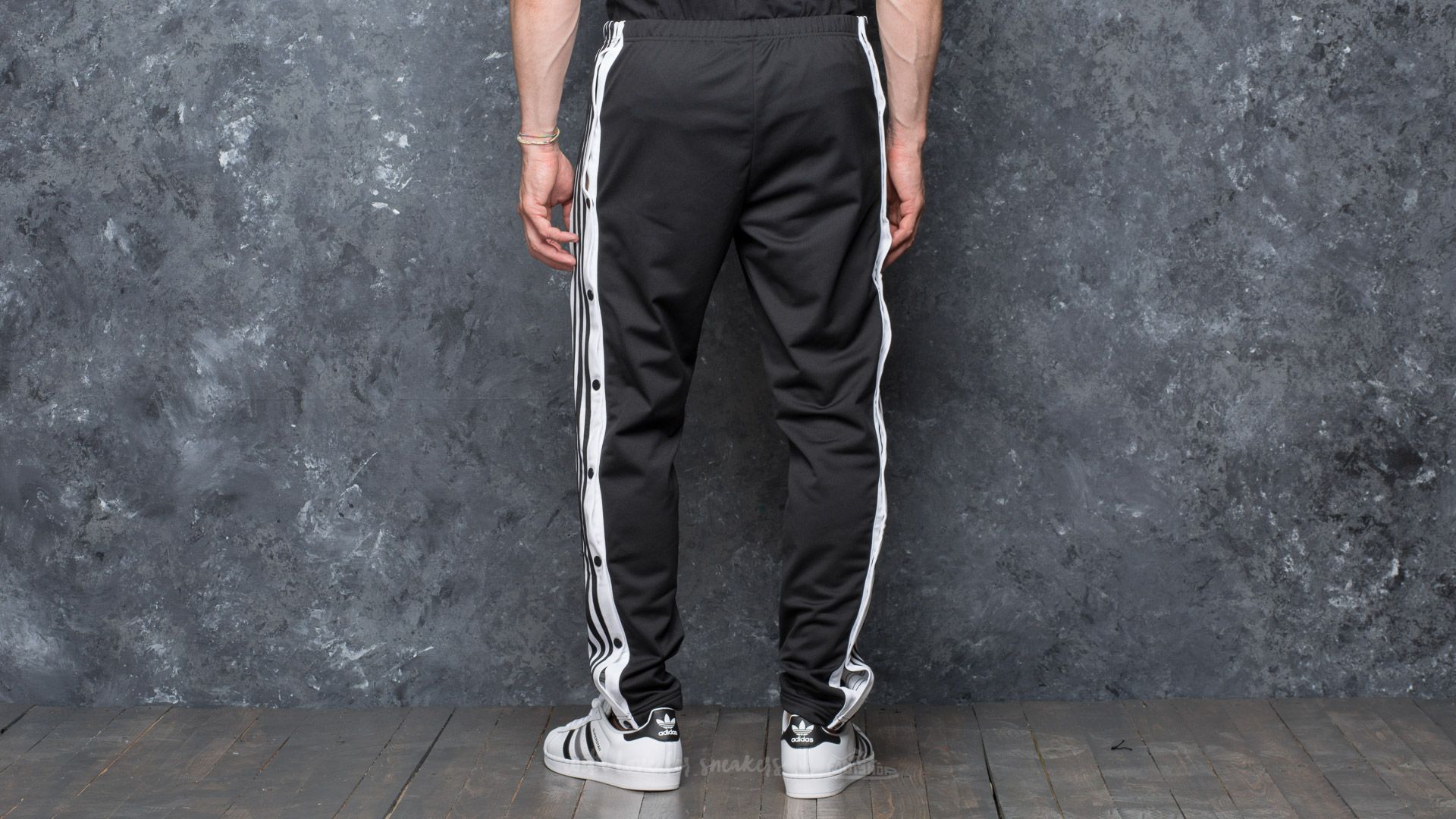 Adidas br2232 store