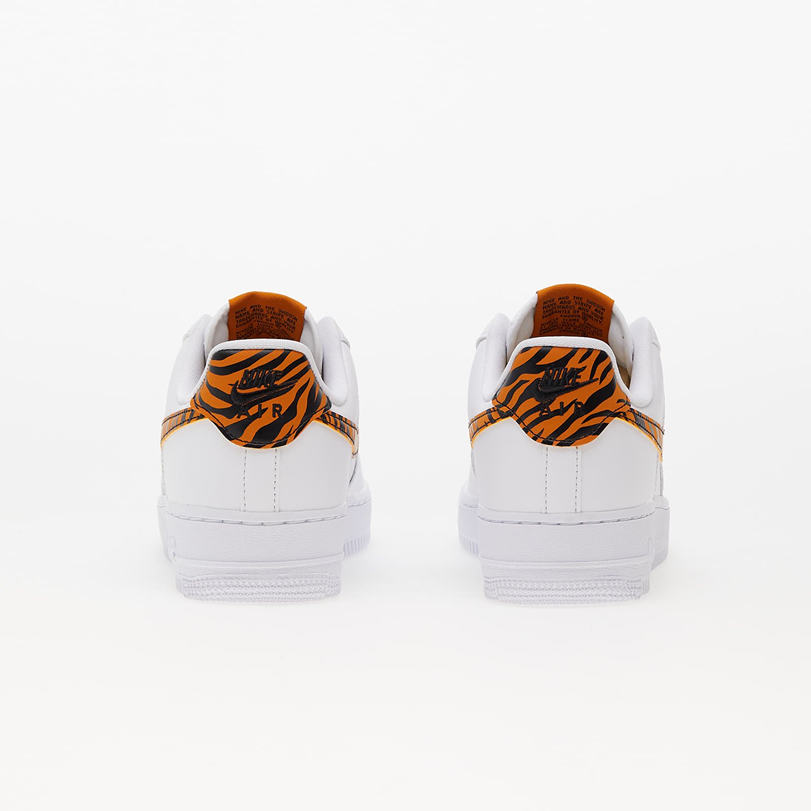 Încălțăminte și sneakerși pentru femei Nike W Air Force 1 '07 White/ Multi-Color-Black-Monarch