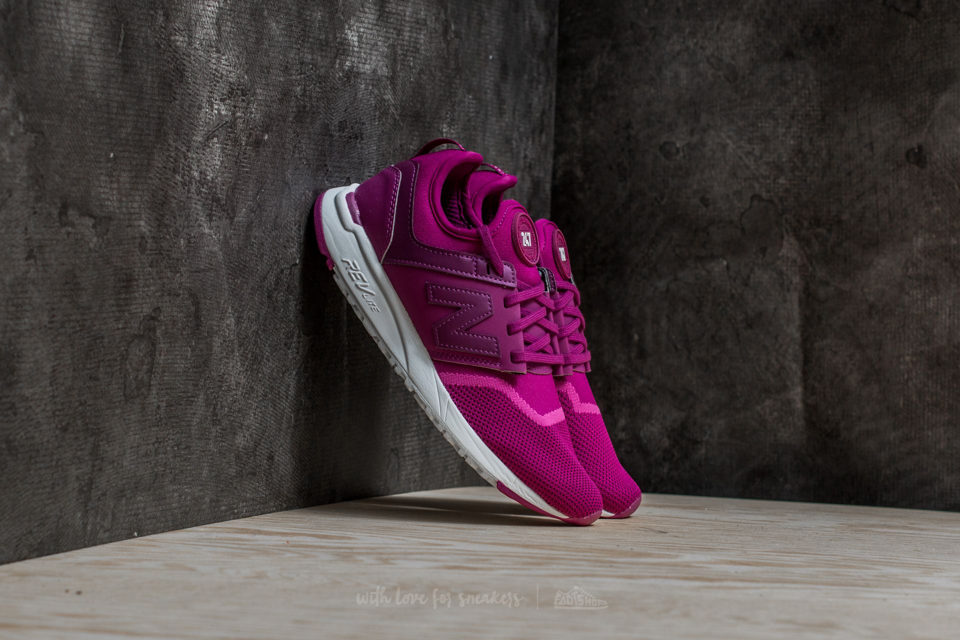 New balance 247 v2 burgundy top