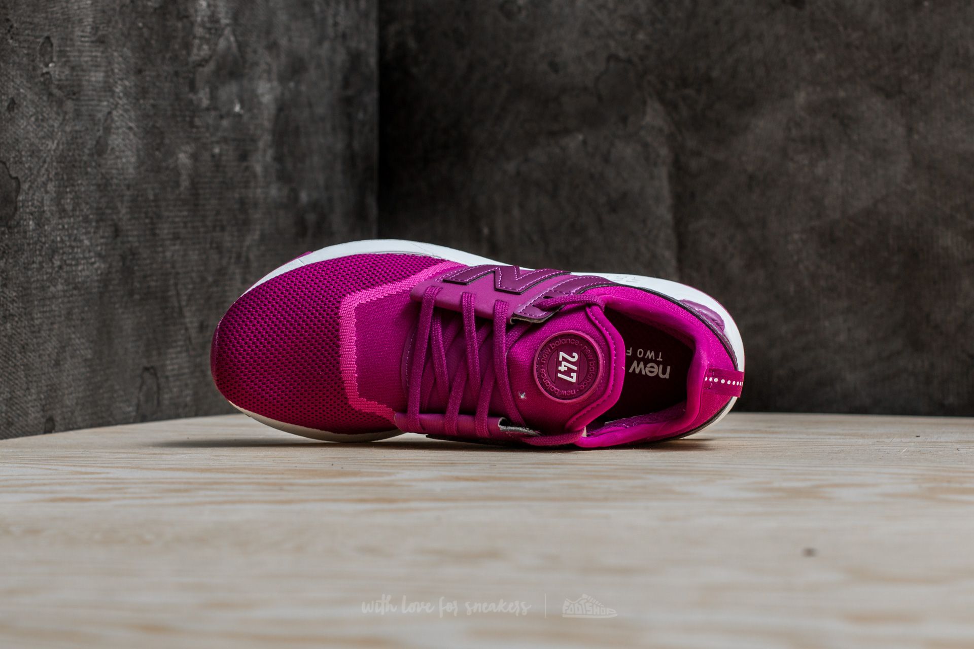 Women's shoes New Balance 247 Burgundy