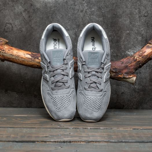 New Balance 996