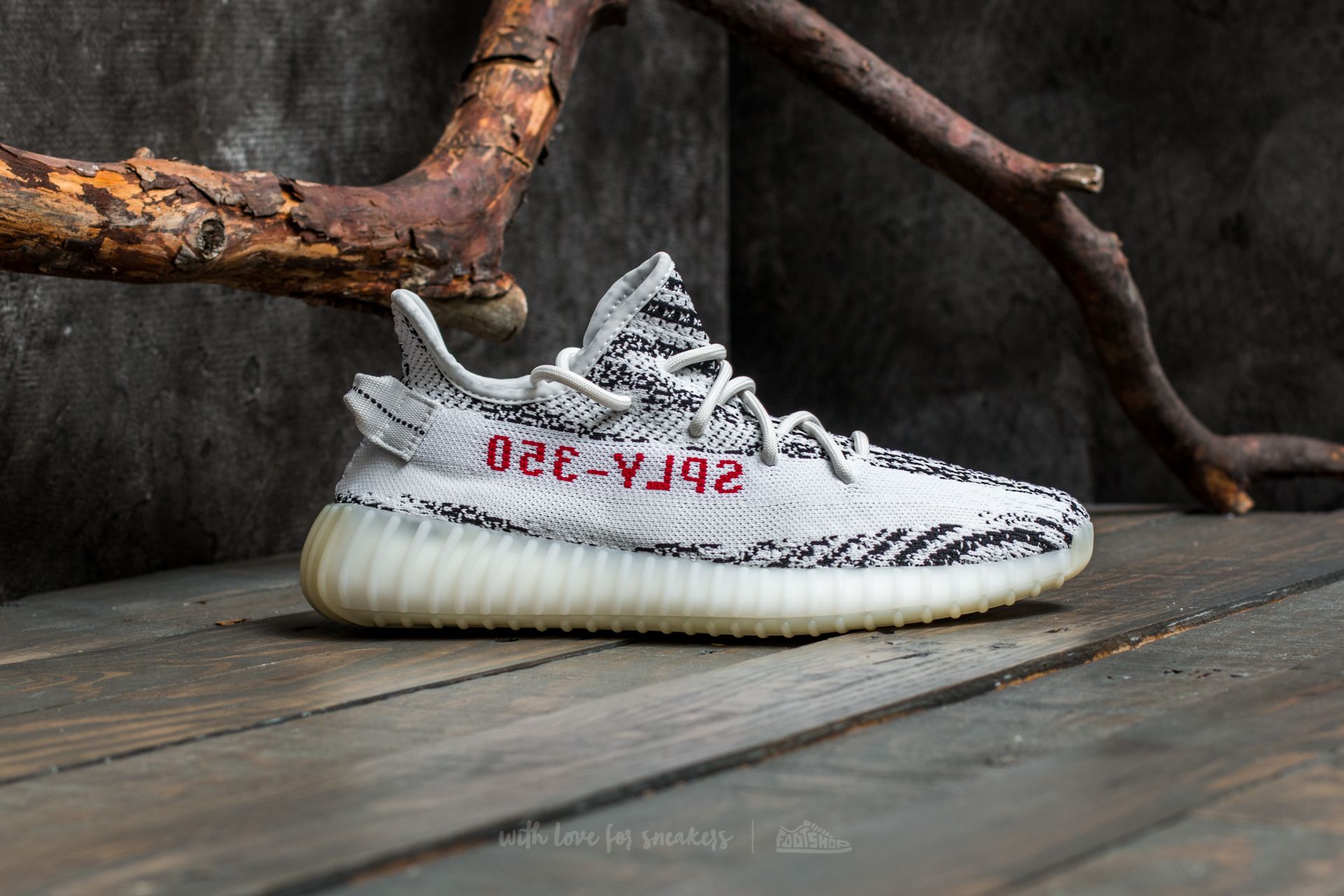 Férfi cipők Yeezy Boost 350 V2 White/ Core Black/ Red