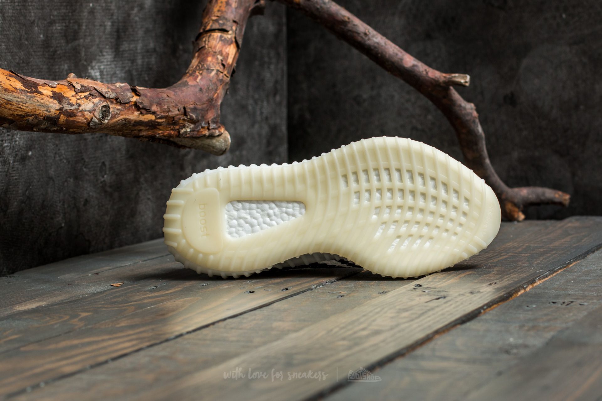 Yeezy 2025 boost material