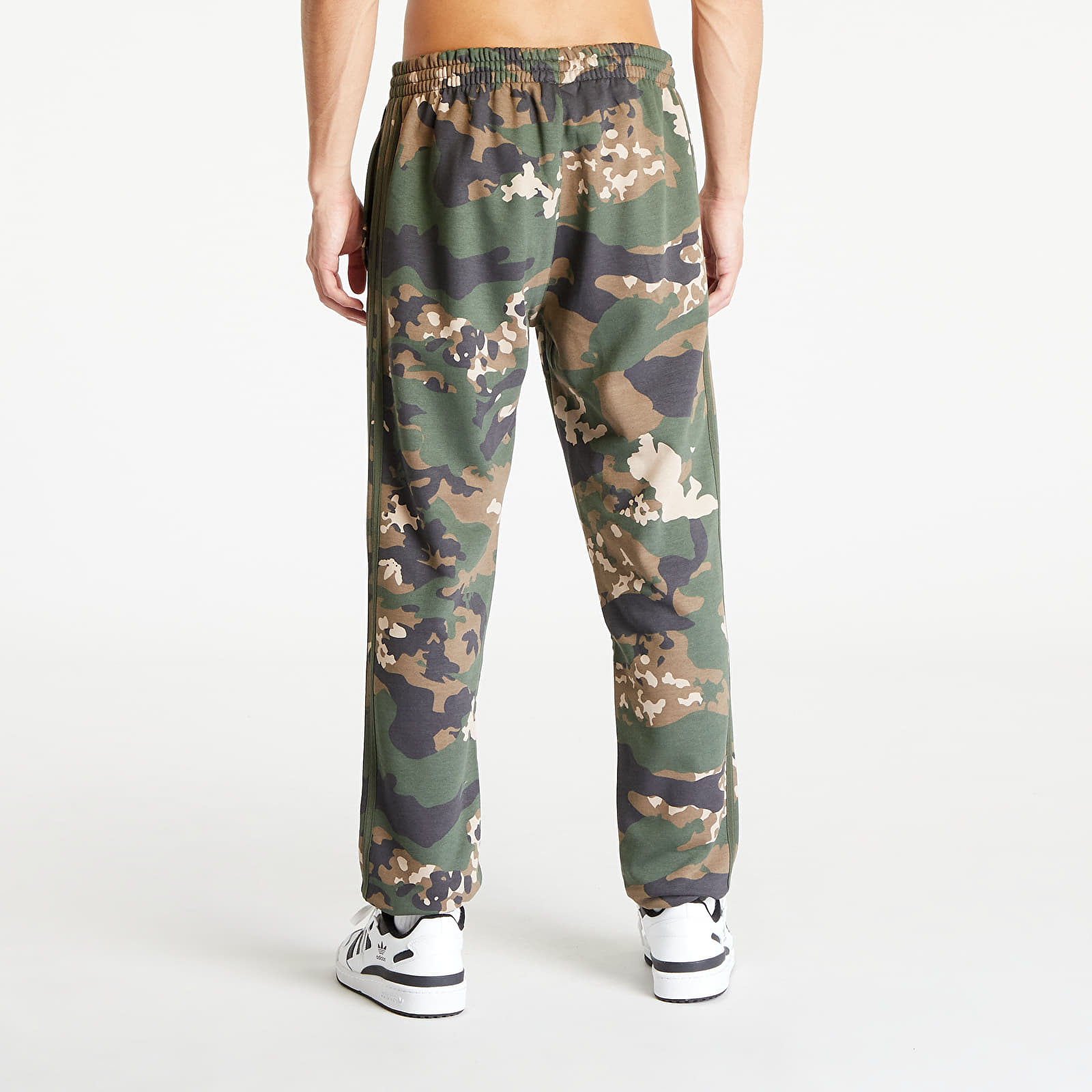 adidas Graphics Camo Sweat Pants Shadow Green Footshop