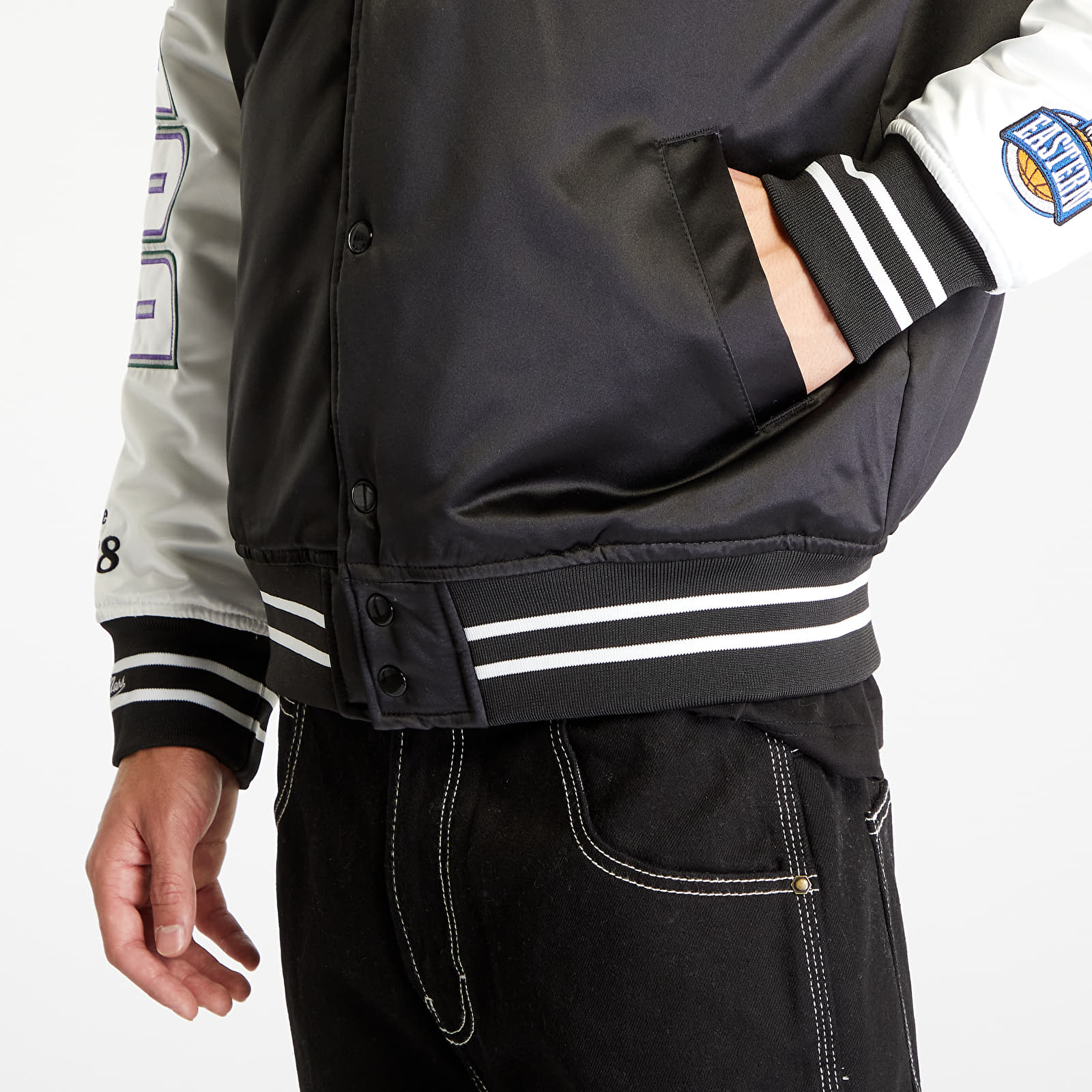 Jacken Mitchell & Ness Milwaukee Bucks Team Origins Jacket Black