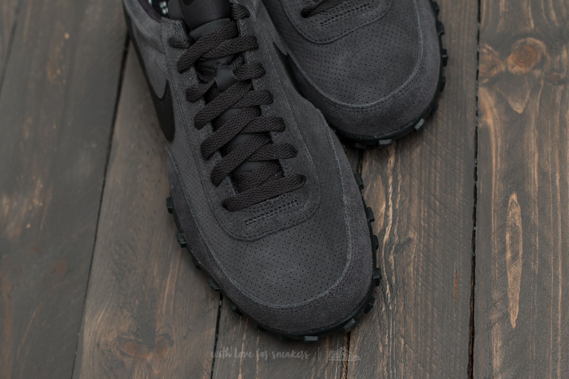 Men s shoes Nike Waffle Racer 17 Leather Anthracite Black Black Footshop