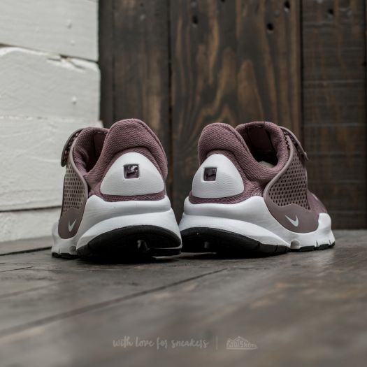 Nike sock dart womens sales