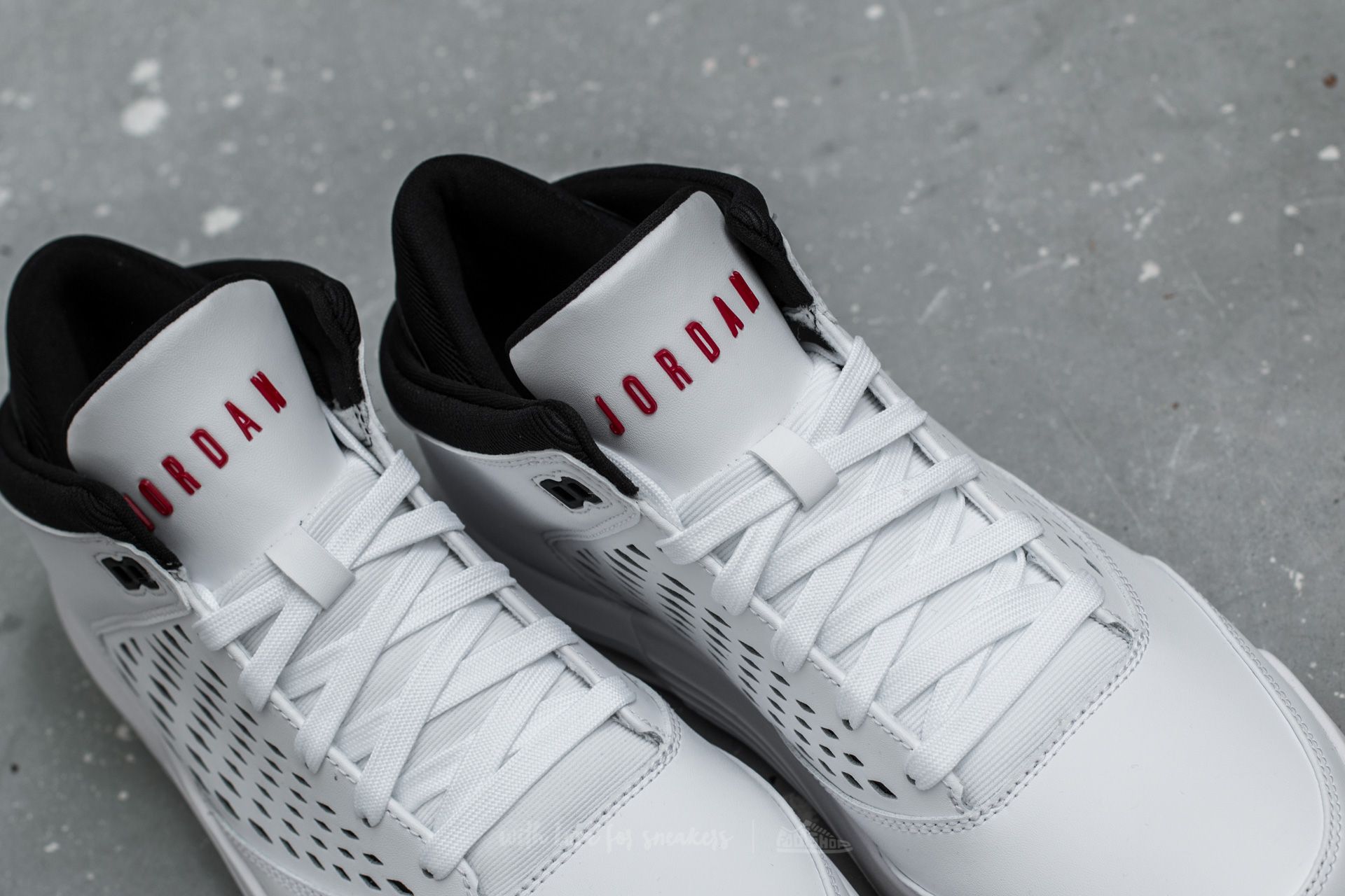 Jordan flight origin online 4 white red