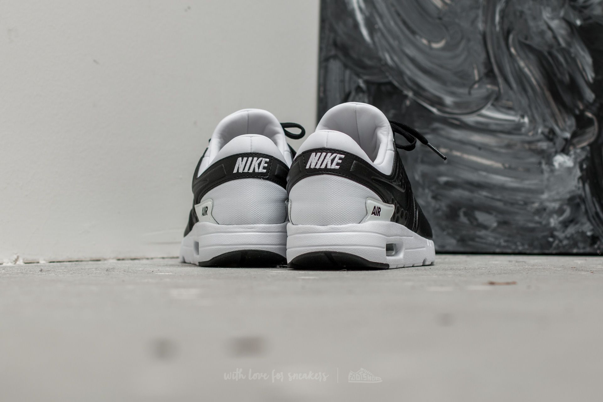 Air max zero deals premium black white