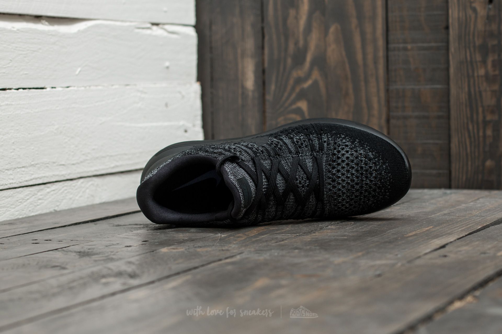 Zapatillas mujer Nike Lunarepic Low Flyknit 2 W Black/ Black-Dark Grey