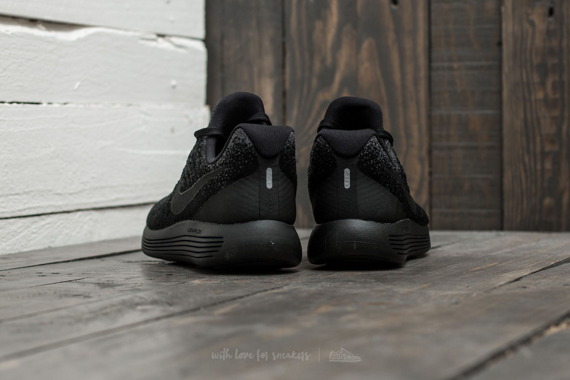 Zapatillas mujer Nike Lunarepic Low Flyknit 2 W Black/ Black-Dark Grey