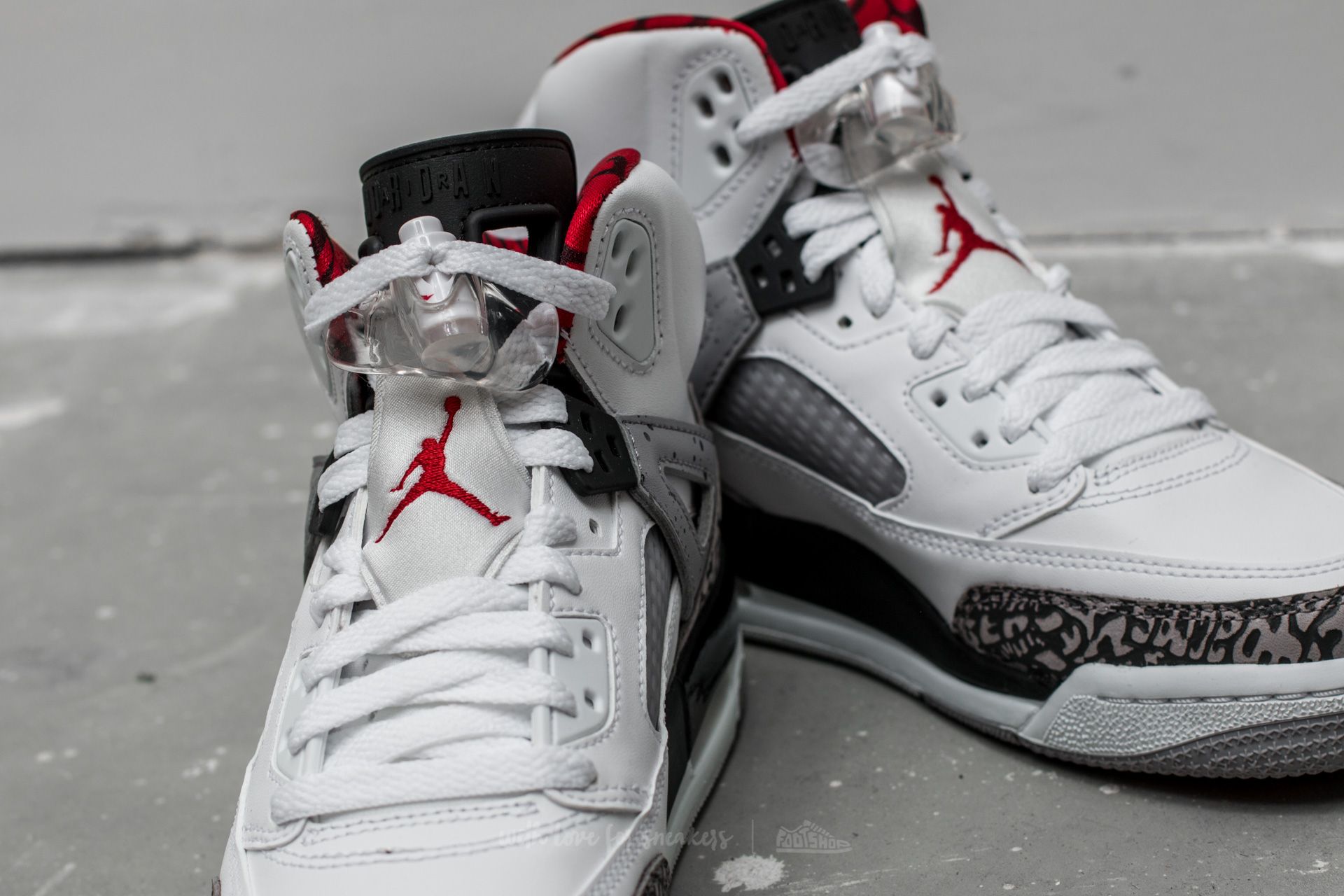 Ženski čevlji Jordan Spizike BG White/ Varsity Red-Cement Grey