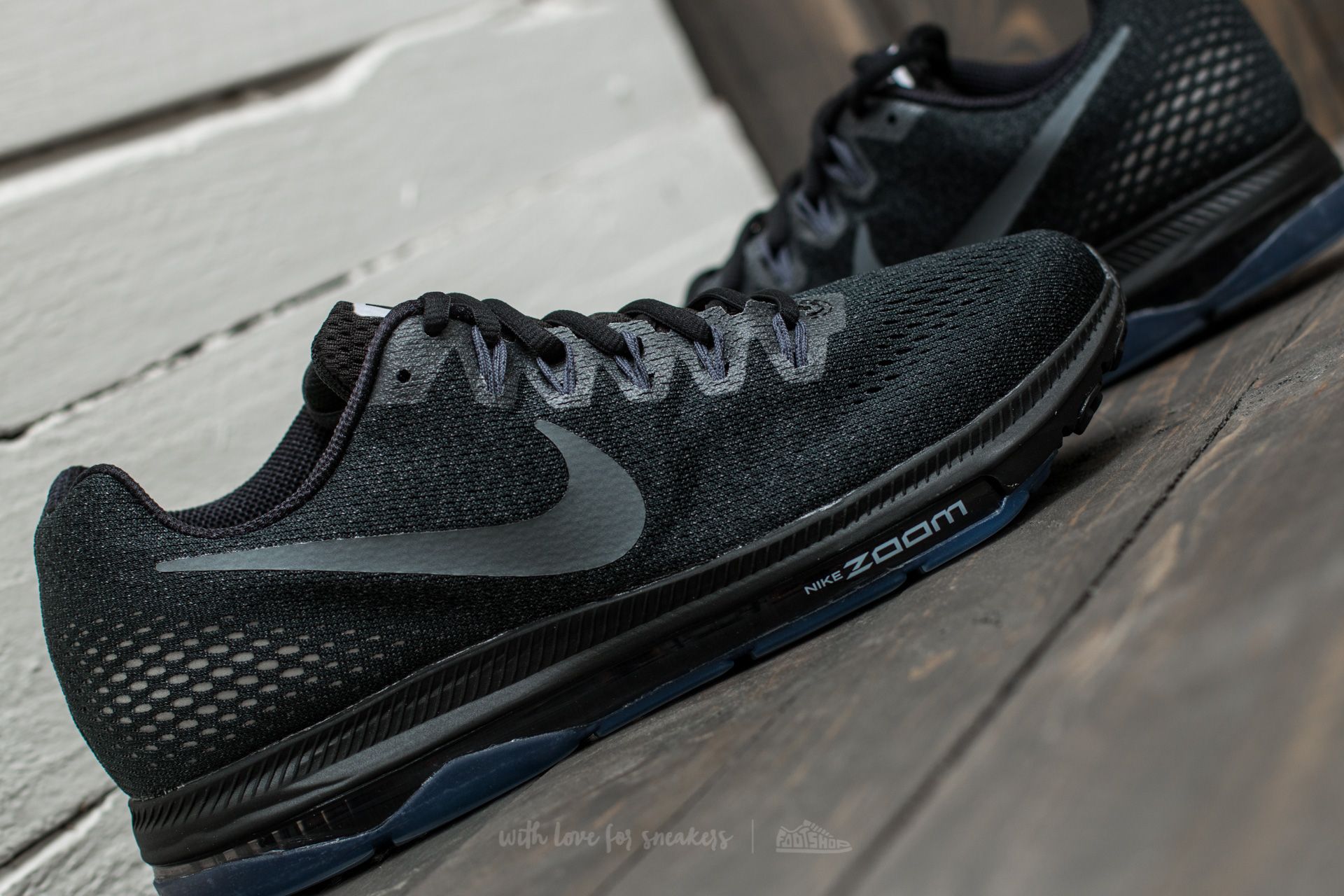 Nike zoom all out low black store
