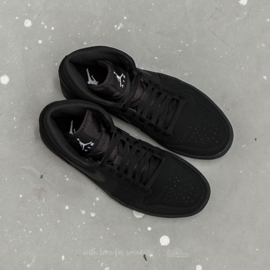 all black jordan 1 suede