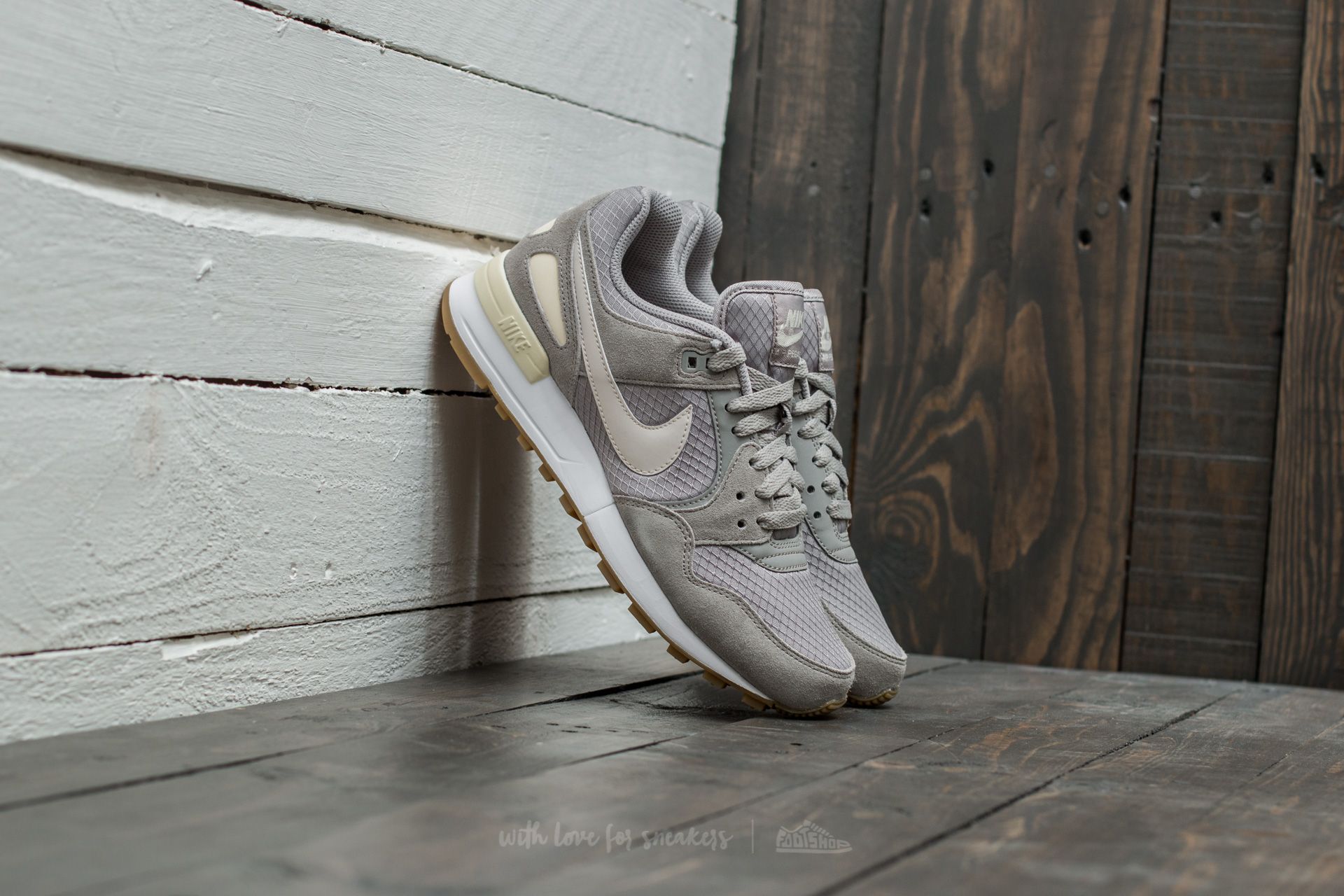 Дамски кецове и обувки Nike W Air Pegasus '89 Cobblestone/ Light Orewood Brown