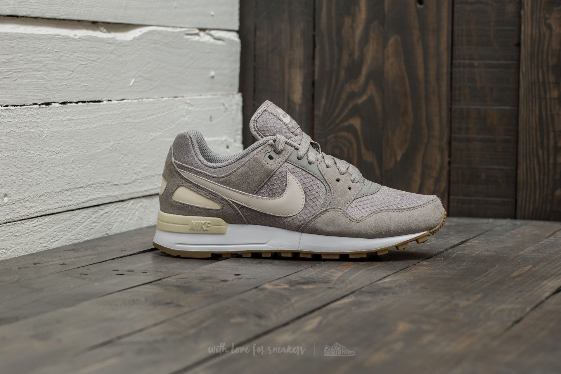 Дамски кецове и обувки Nike W Air Pegasus '89 Cobblestone/ Light Orewood Brown
