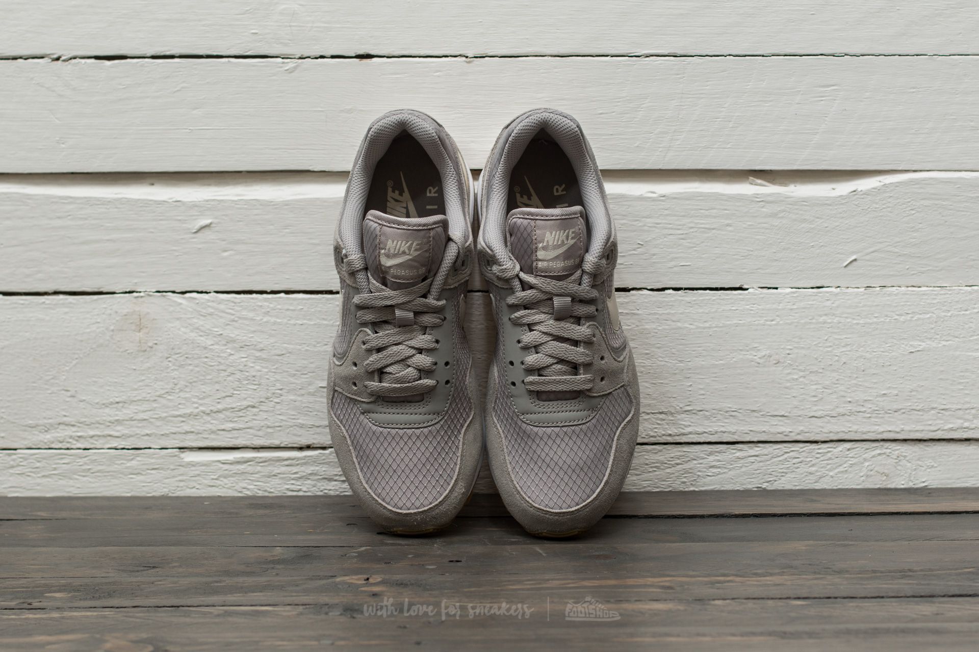 Дамски кецове и обувки Nike W Air Pegasus '89 Cobblestone/ Light Orewood Brown