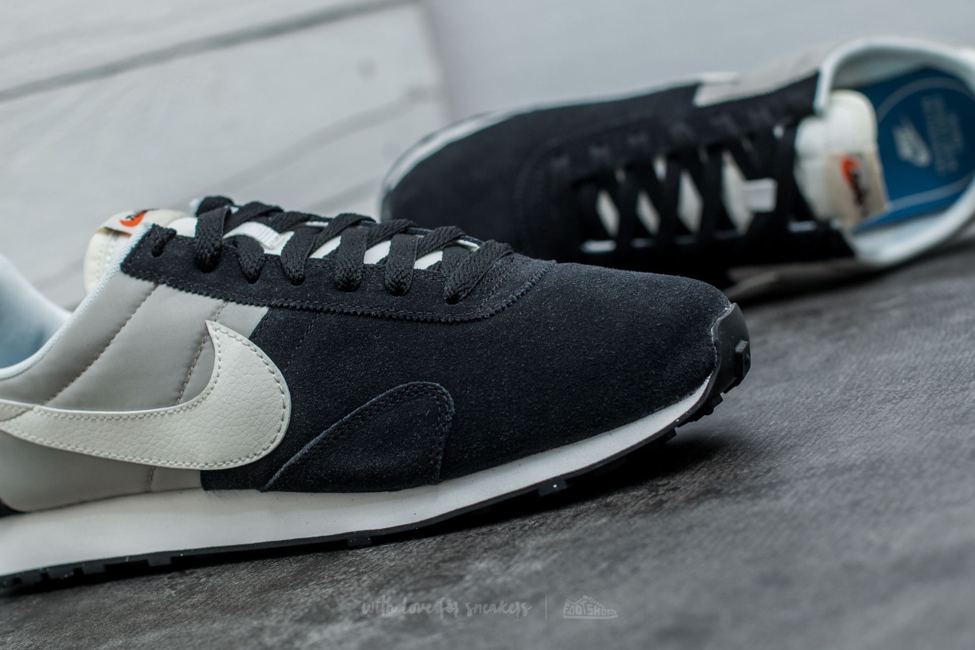 Zapatillas Hombre Nike Pre Montreal ´17 Black/ Sail-Pale Grey-Sail