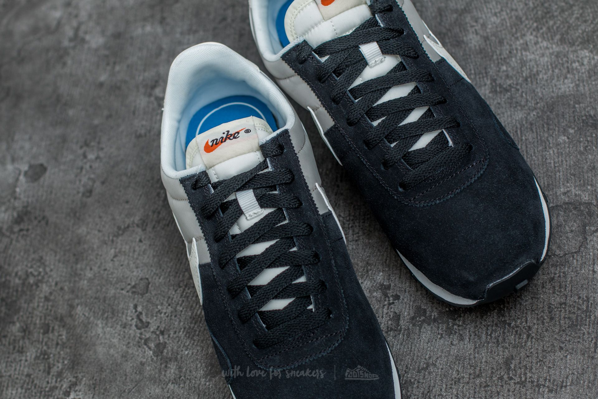 Zapatillas Hombre Nike Pre Montreal ´17 Black/ Sail-Pale Grey-Sail
