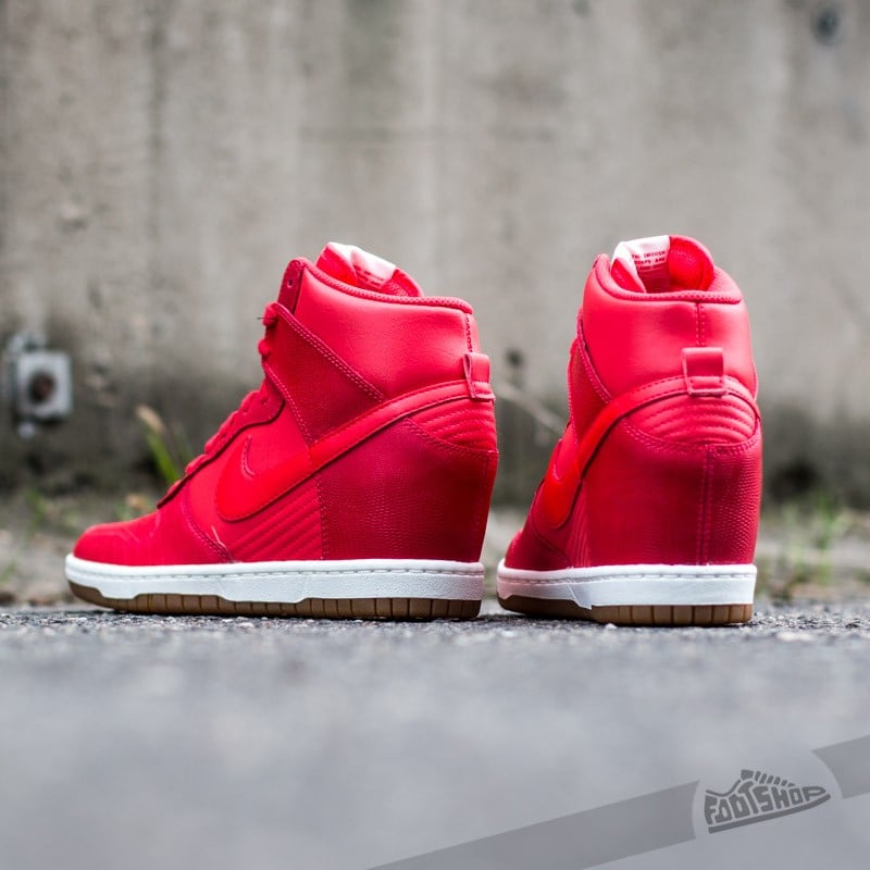 Nike dunk best sale sky hi red