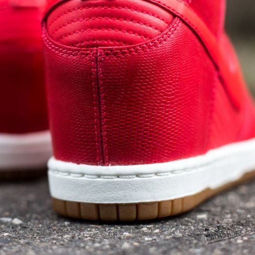 Zapatillas mujer Nike Wmns Dunk Sky Hi Action Red Action Red Footshop