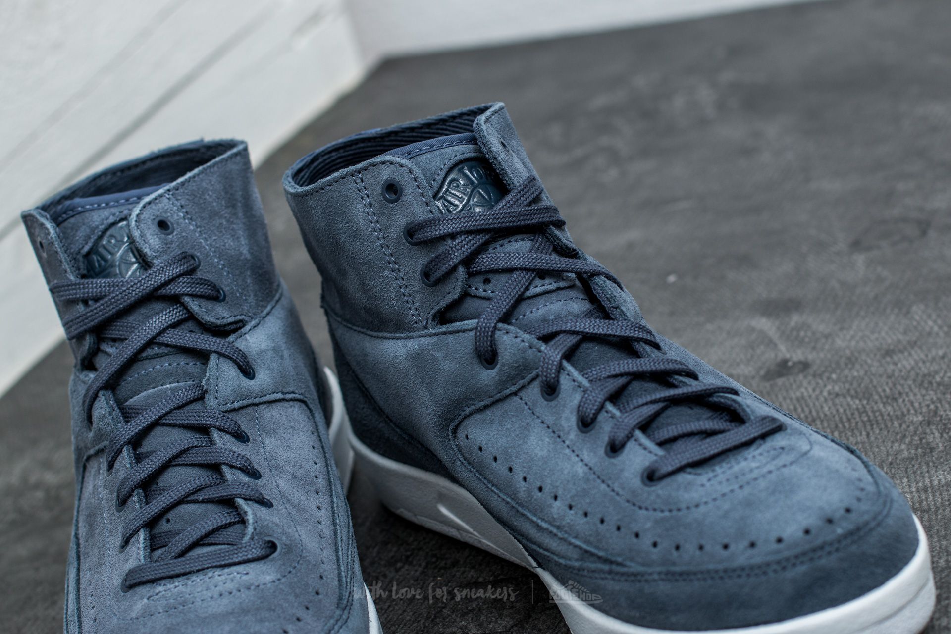 Air jordan 2 decon thunder blue hotsell