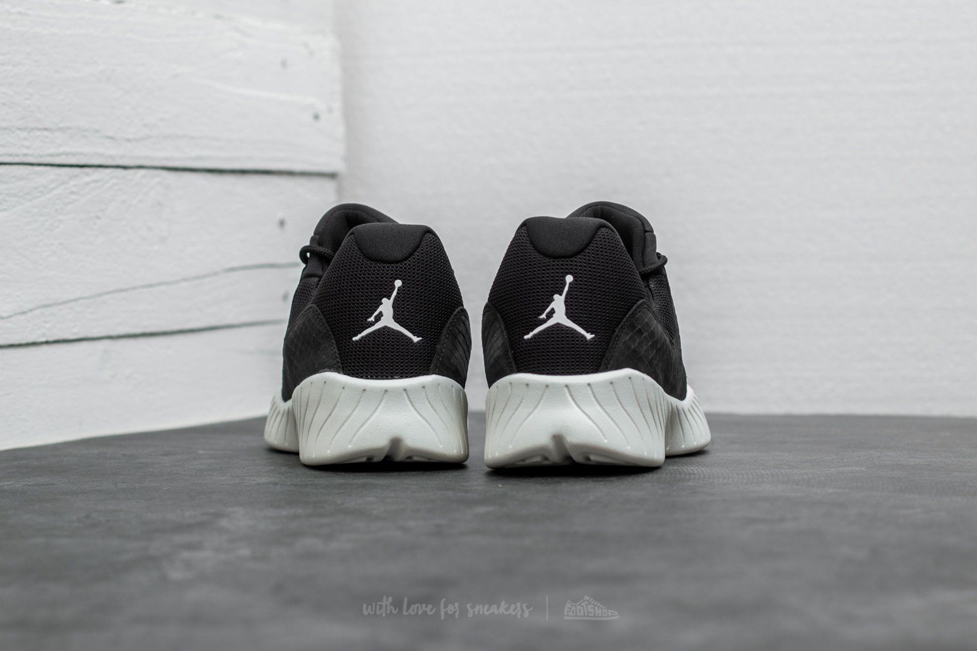 Jordan j23 2024 low