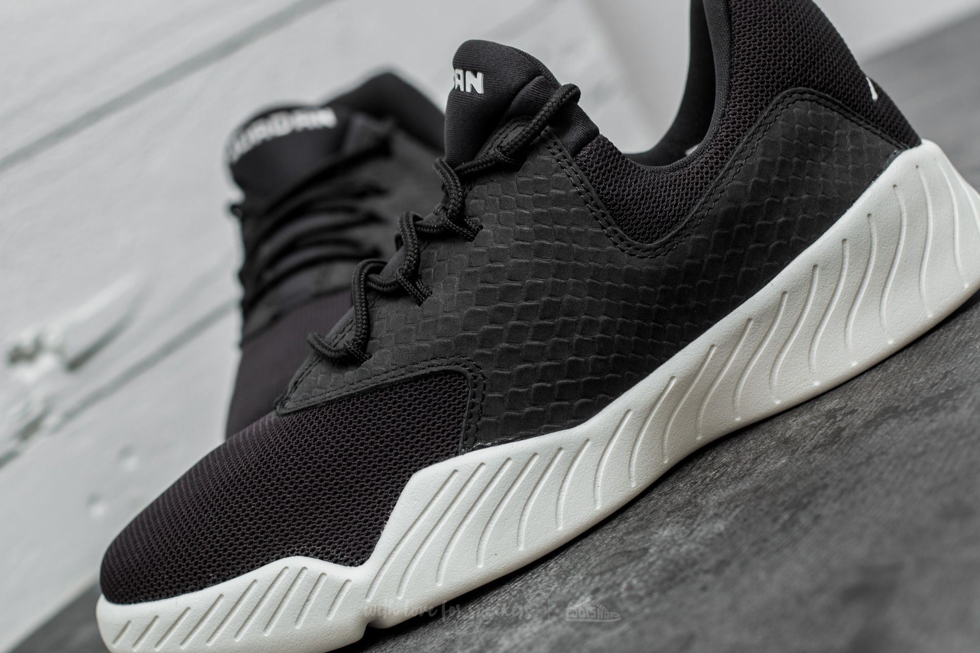Jordan j23 low black hot sale