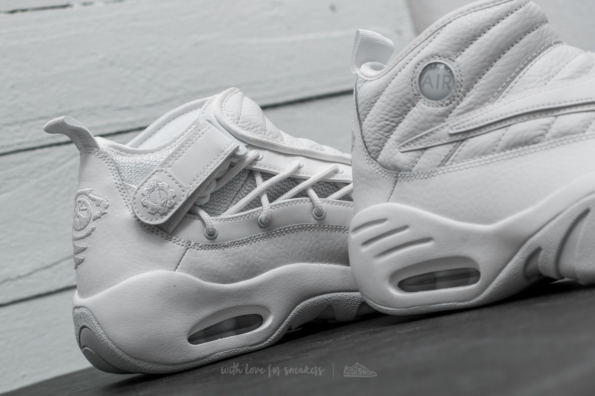 Men s shoes Nike Air Shake Ndestrukt White White White Footshop