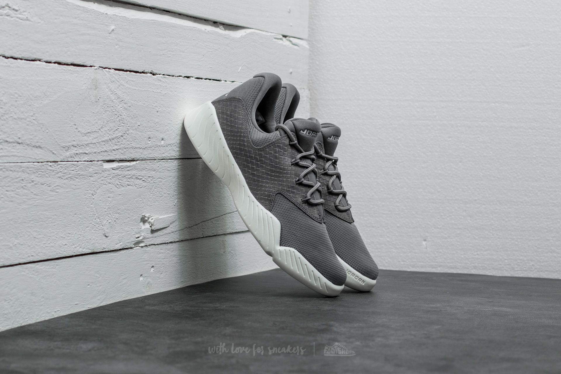 Jordan j23 low store