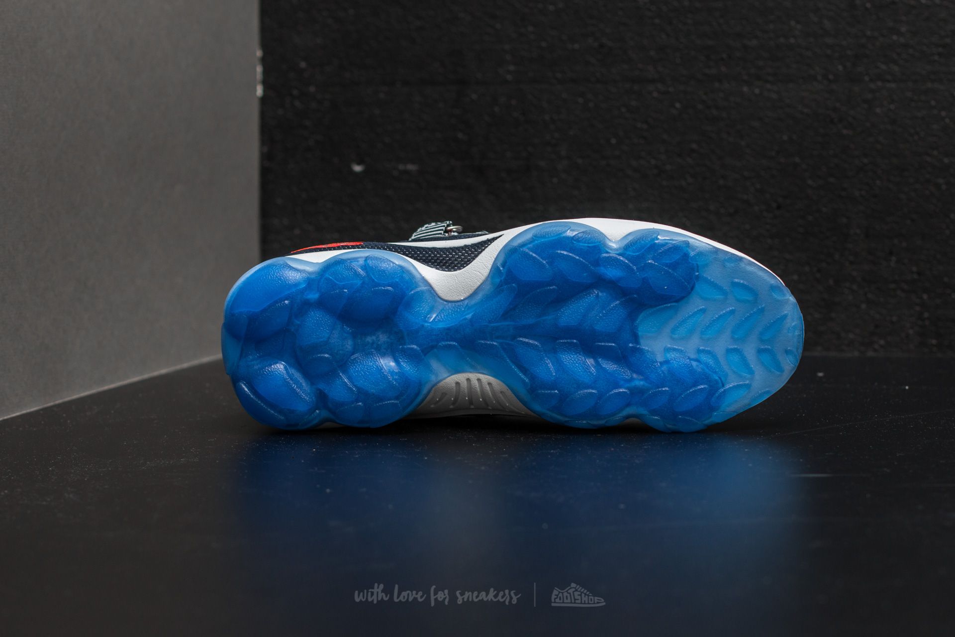 Miesten kengät Reebok DMX Run 10 White/ Infinite Blue/ Neon Cherry/ Silver