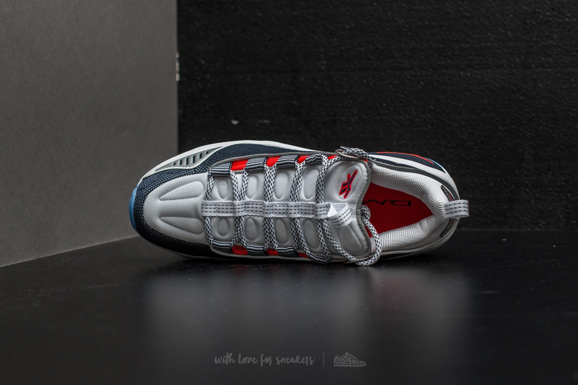 Miesten kengät Reebok DMX Run 10 White/ Infinite Blue/ Neon Cherry/ Silver