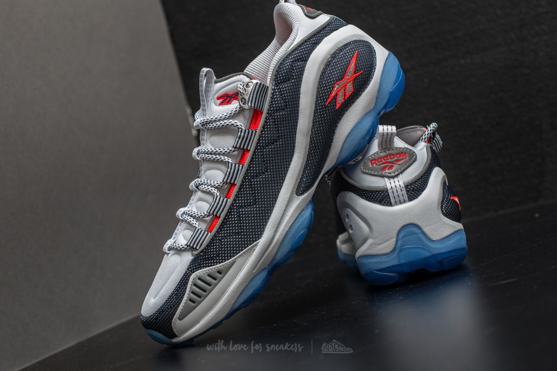 Miesten kengät Reebok DMX Run 10 White/ Infinite Blue/ Neon Cherry/ Silver