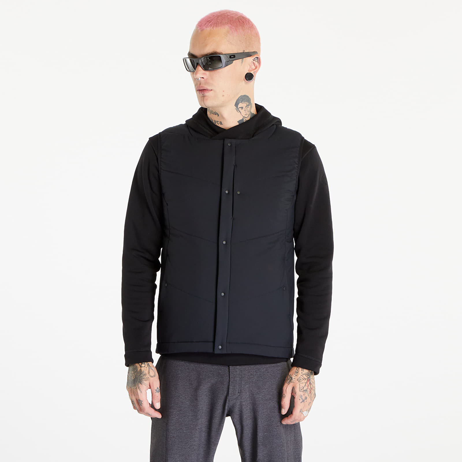 【タグ付新品】Tilak 中綿ベスト Pygmy vesta black L タグ付新品】Tilak 中綿ベスト Pygmy vesta black L（中古・古着