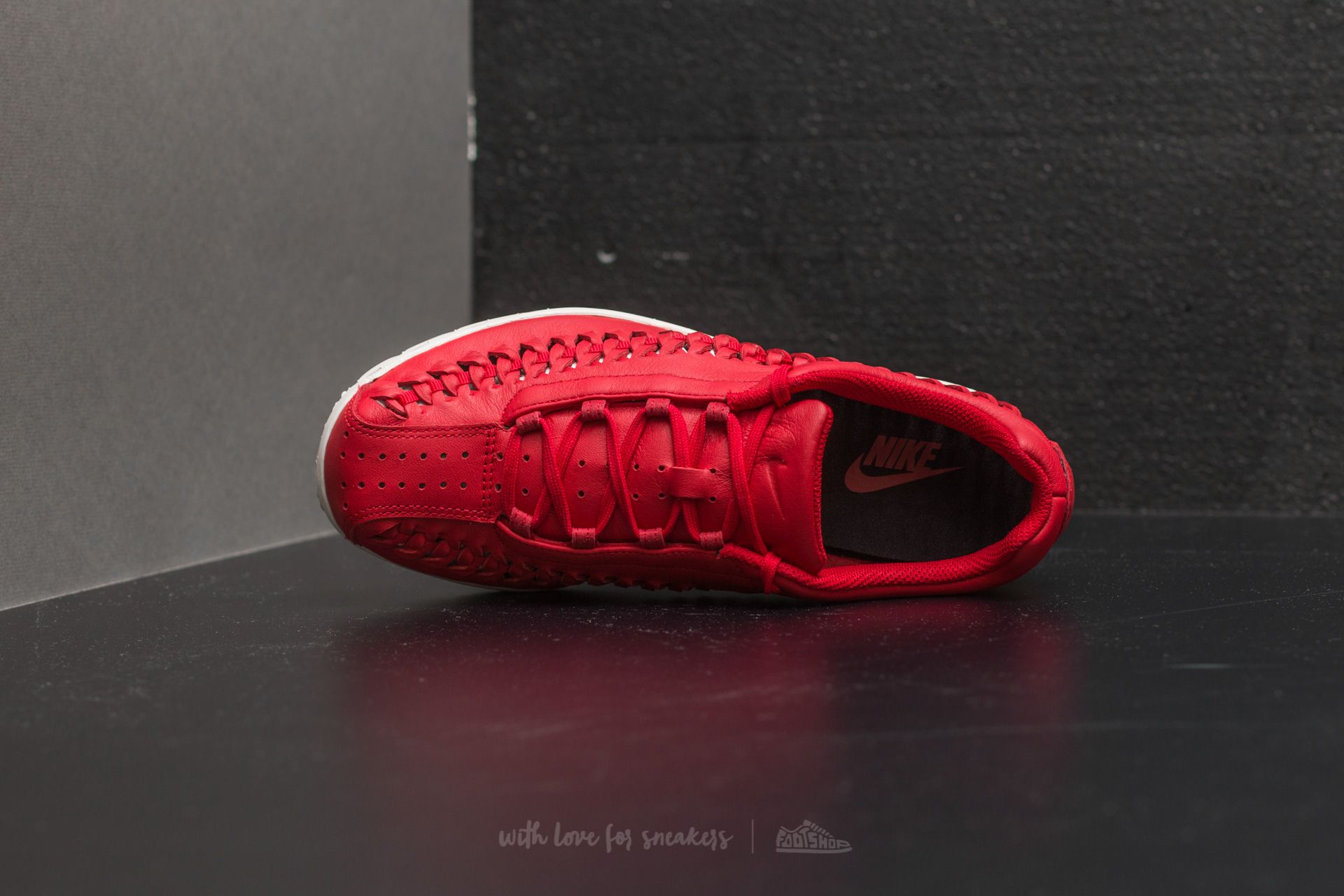 Zapatillas Hombre Nike Mayfly Woven Gym Red/ LT Orewood Brown-Black