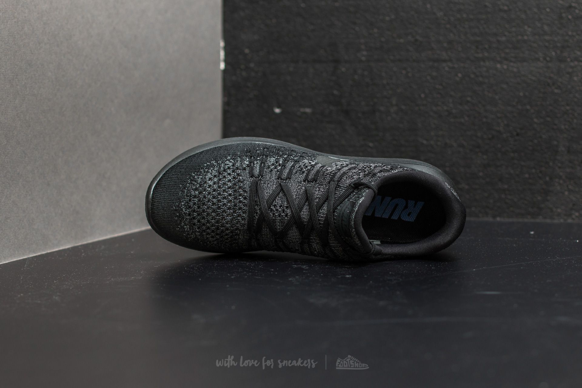 Nike lunarepic flyknit triple black discount
