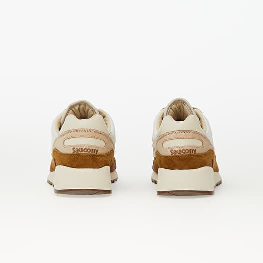 Saucony white top leather shoes