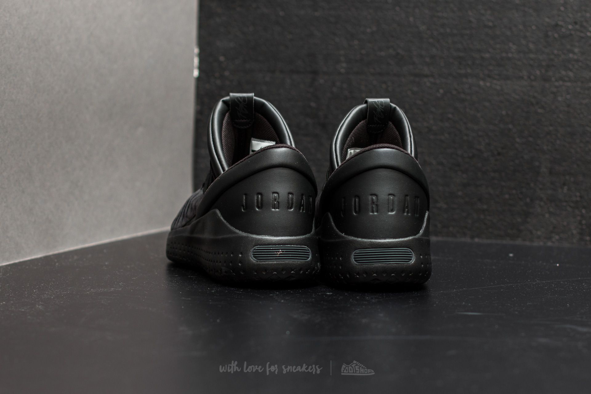 Zapatillas mujer Jordan Flight Luxe BG Black/ Anthracite-Black