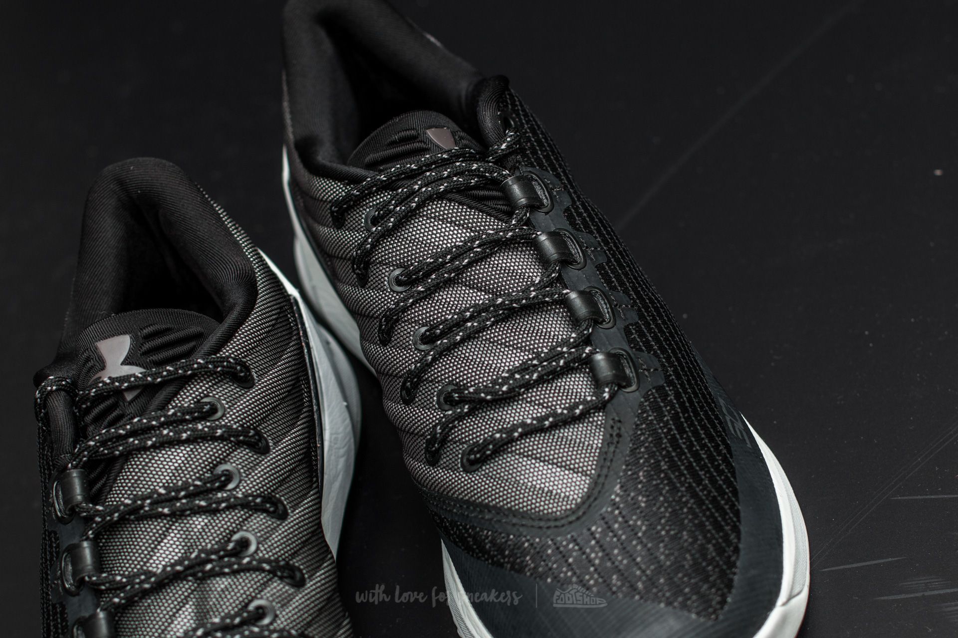 Curry 3 mens top
