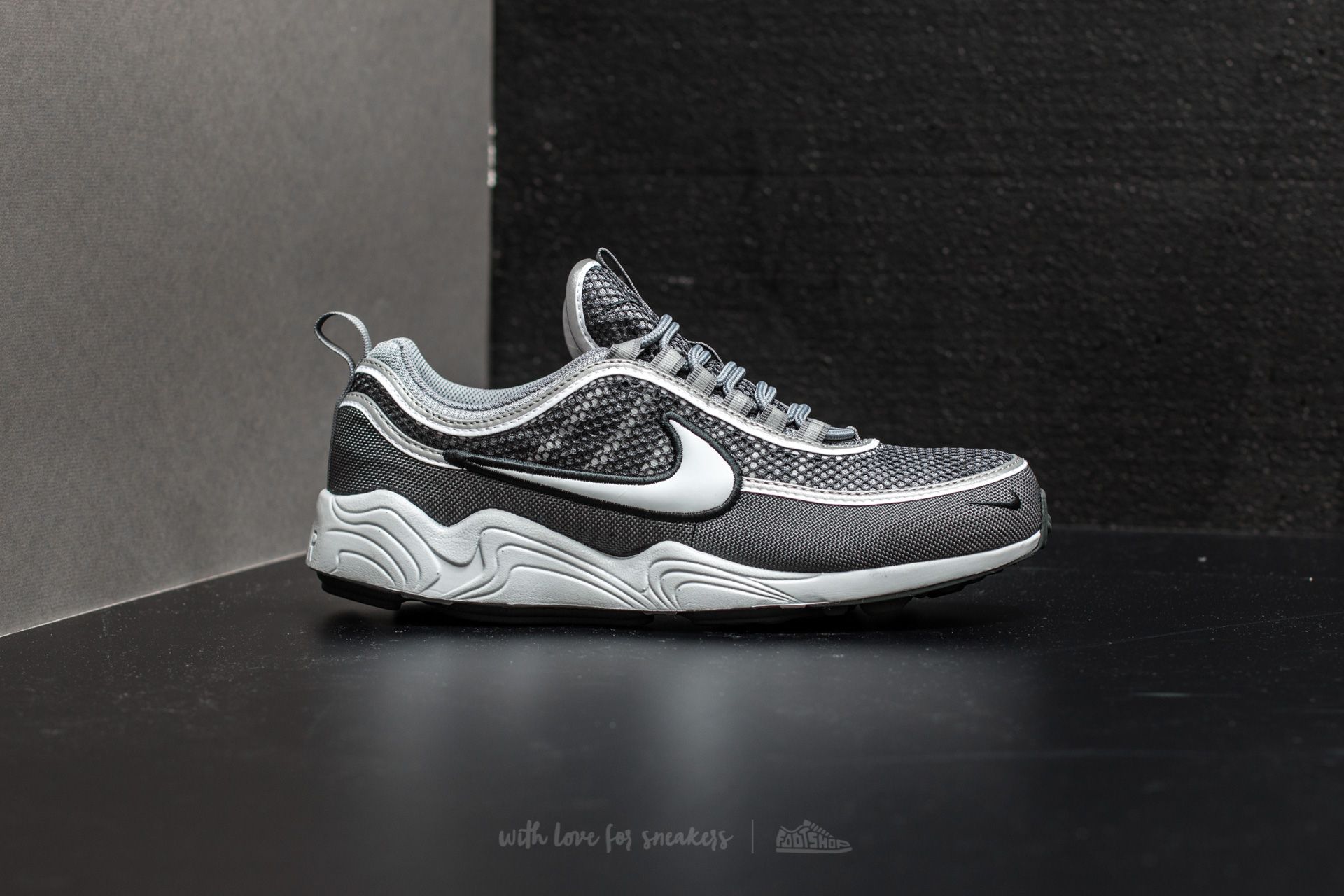 Men s shoes Nike Air Zoom Spiridon 16 Dark Grey Pure Platinum Footshop