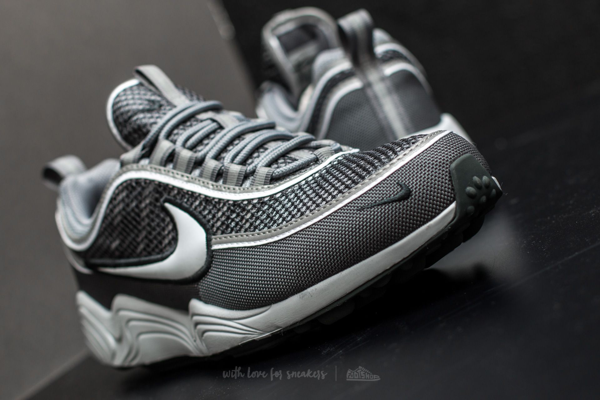 Men s shoes Nike Air Zoom Spiridon 16 Dark Grey Pure Platinum Footshop