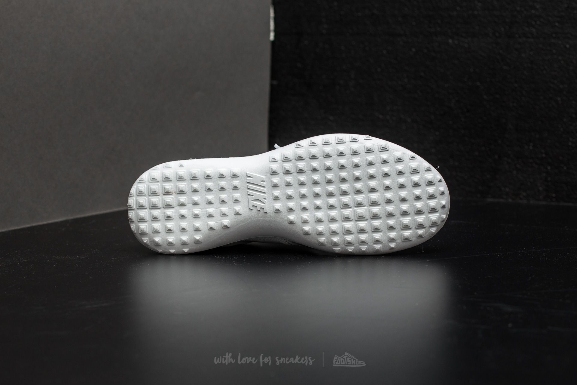 Zapatillas mujer Nike Wmns Juvenate White White White Footshop