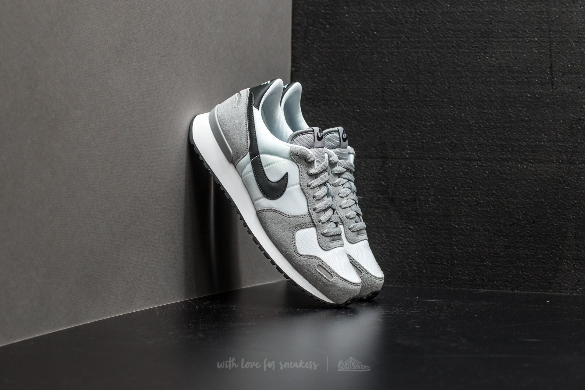 Nike vrtx best sale