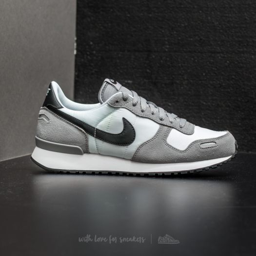 Nike air vrtx sneakers discount