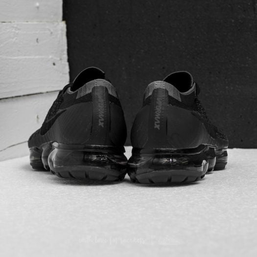 Men s shoes Nike Air Vapormax Flyknit Black Anthracite Dark Grey Footshop